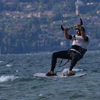Claudio Lana Professional Surf Center-Scuola windsurf, kitesurf e Sup